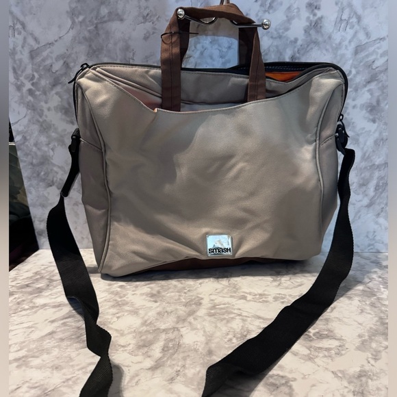 SMASH - TABLET /‎ LAPTOP MESSENGER BAG Brand New - Picture 3 of 5